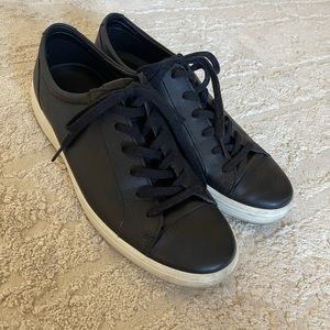 ECCO Casual Black Leather Sneakers Men’s Size 11